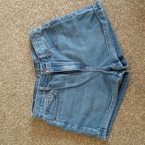 American Eagle Mom Short